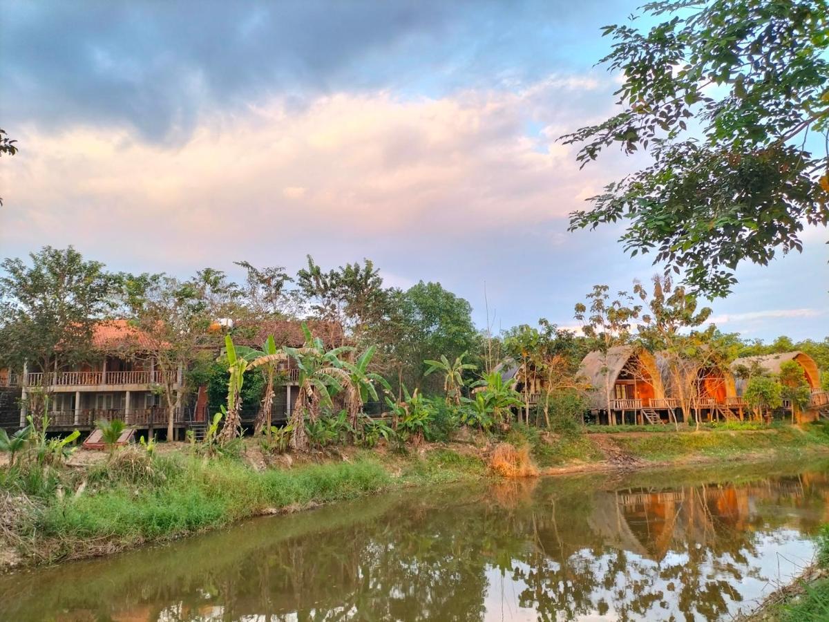Rice Straw Green Lodge- Resort Quan Tom Екстериор снимка
