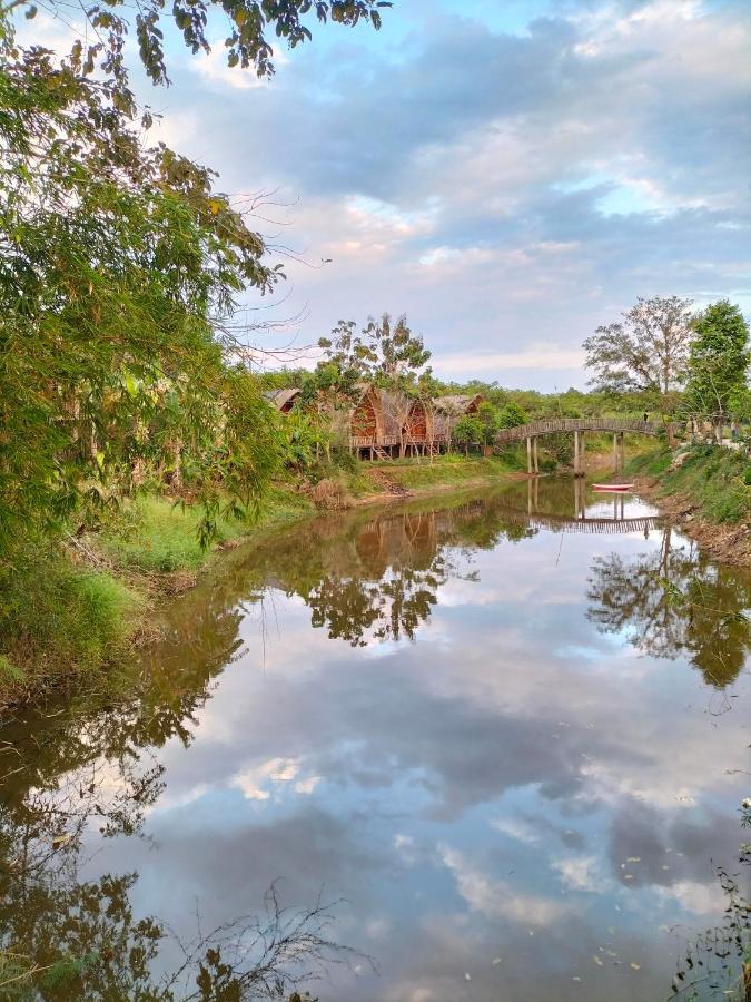 Rice Straw Green Lodge- Resort Quan Tom Екстериор снимка