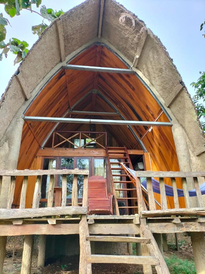 Rice Straw Green Lodge- Resort Quan Tom Екстериор снимка